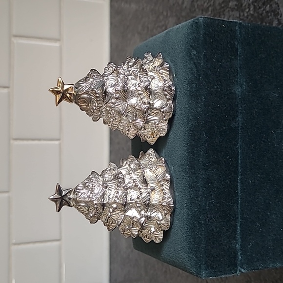 Silverplated Christmas Tree Salt and Pepper Shakers - Picture 4 of 13